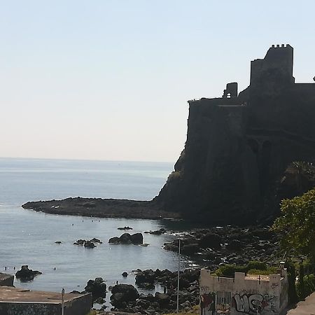 La Terrazza Dei Normanni Apartment Aci Castello Luaran gambar